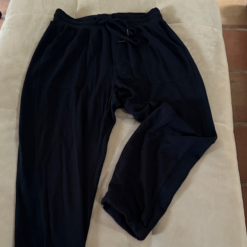 Splendid stretchy black women’s cuffed Jogger Pants